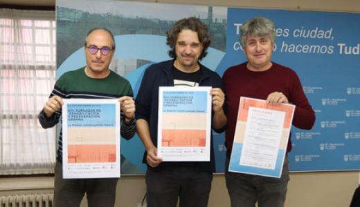 Foto Voz de la Ribera :El arquitecto Miguel Carasasusan, el concejal de Urbanismo, Daniel López, y el responsable de Nasuvinsa en la Ribera  Fernando Mendoza